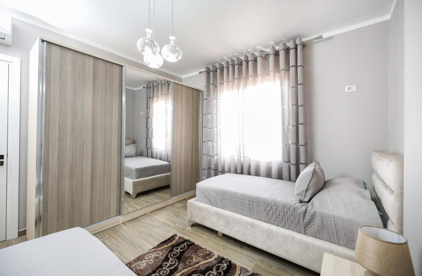 Valbona Apartament'S 1 Vlorë 外观 照片