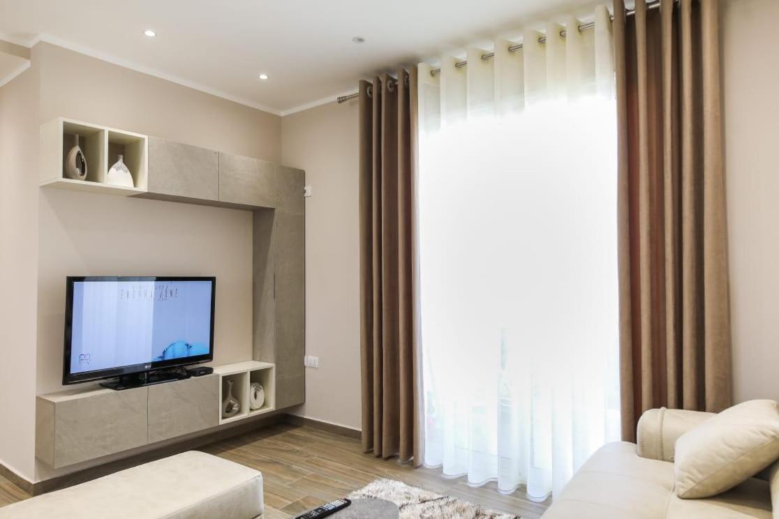 Valbona Apartament'S 1 Vlorë 外观 照片