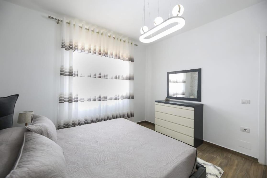 Valbona Apartament'S 1 Vlorë 外观 照片