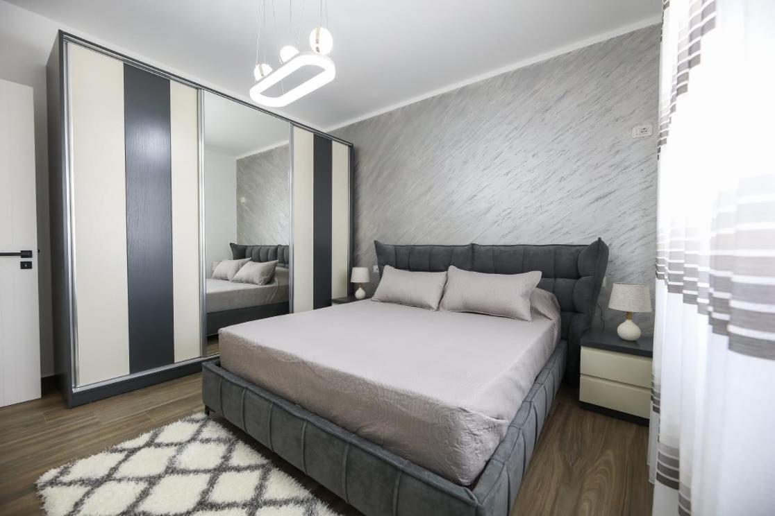 Valbona Apartament'S 1 Vlorë 外观 照片